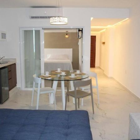 Beach Front Renewed Apartment Cancún Extérieur photo