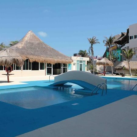 Beach Front Renewed Apartment Cancún Extérieur photo