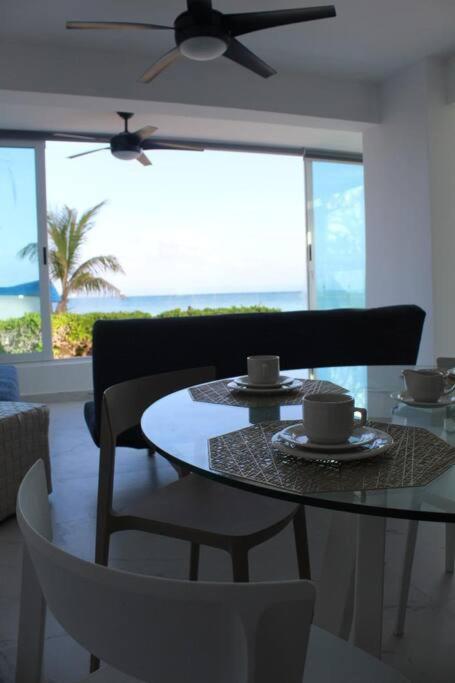 Beach Front Renewed Apartment Cancún Extérieur photo