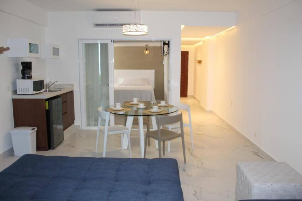 Beach Front Renewed Apartment Cancún Extérieur photo