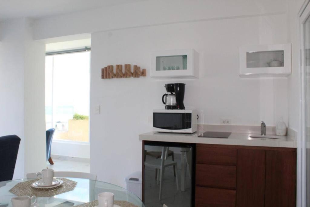 Beach Front Renewed Apartment Cancún Extérieur photo