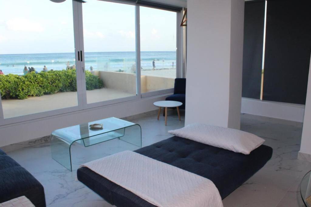 Beach Front Renewed Apartment Cancún Extérieur photo